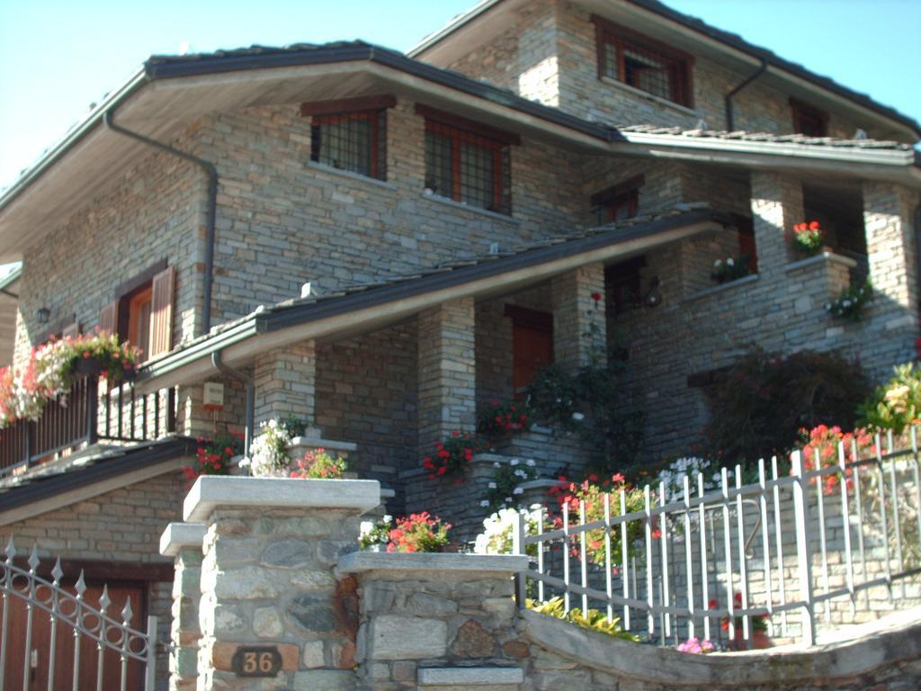 Gignod B&B Les Fleurs מראה חיצוני תמונה