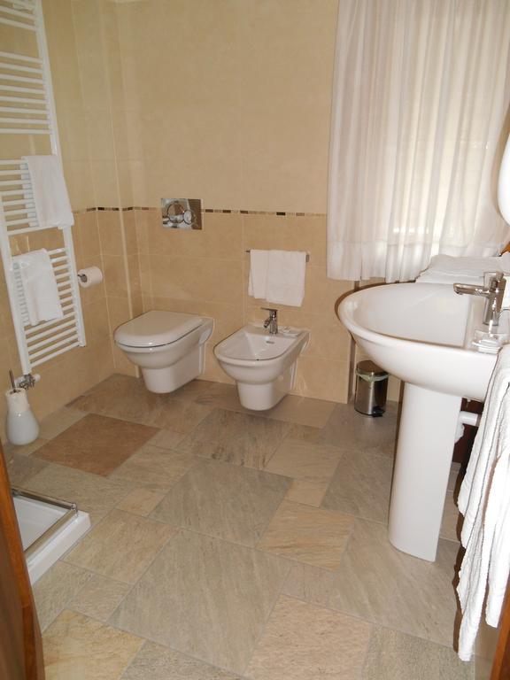 Gignod B&B Les Fleurs מראה חיצוני תמונה