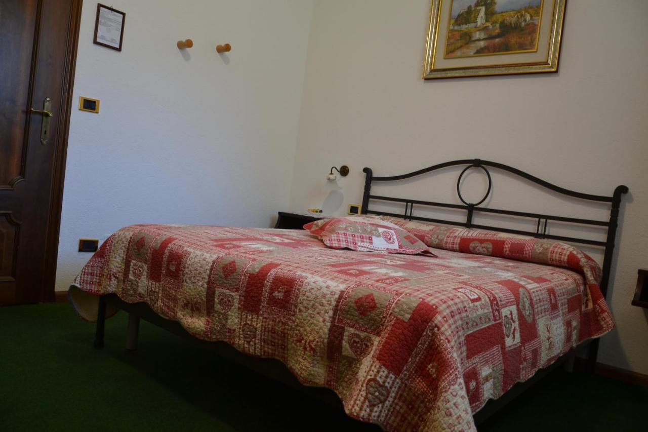 Gignod B&B Les Fleurs חדר תמונה